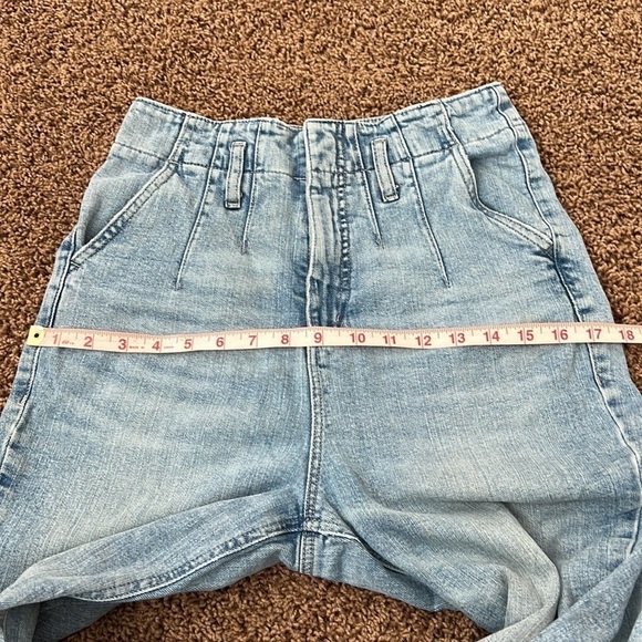 Dynamite Cindy Super High Rise Light Wash Jeans size 28 - Picture 6 of 9